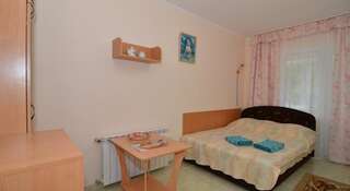 Гостиница Guest House Valentina Евпатория Семейный номер с душем-44